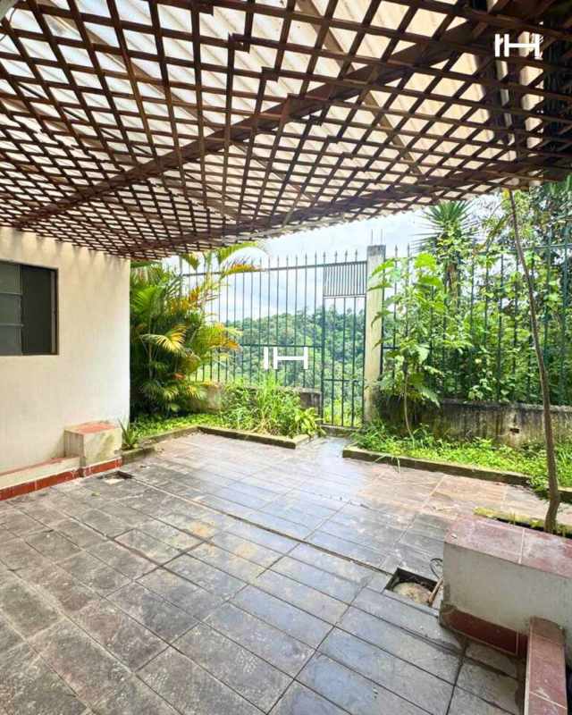 CASA EN RENTA ZONA 16 HACIENDA REAL | 5 Recamaras por 7500.00 en Zona 10