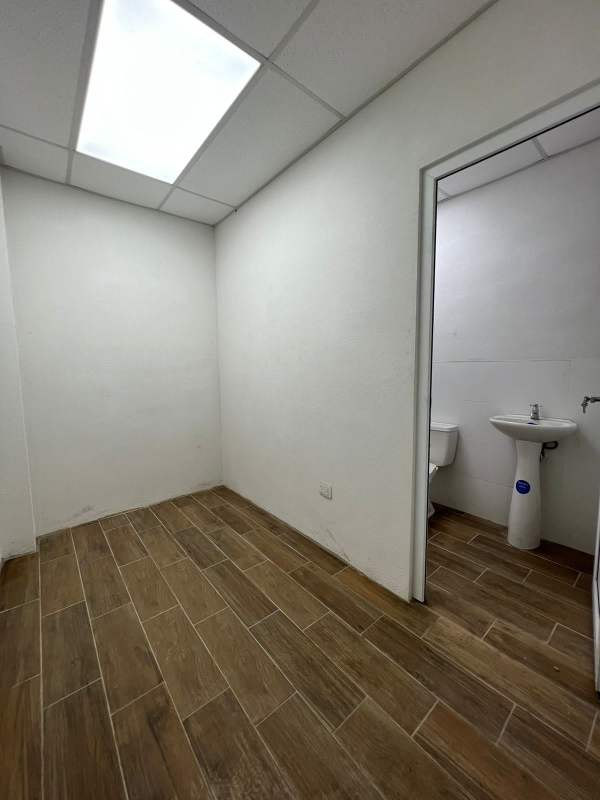 VENDO BODEGA EN ZONA 13 |  Espacio, 1900000.00 en Zona 13 - Image 1