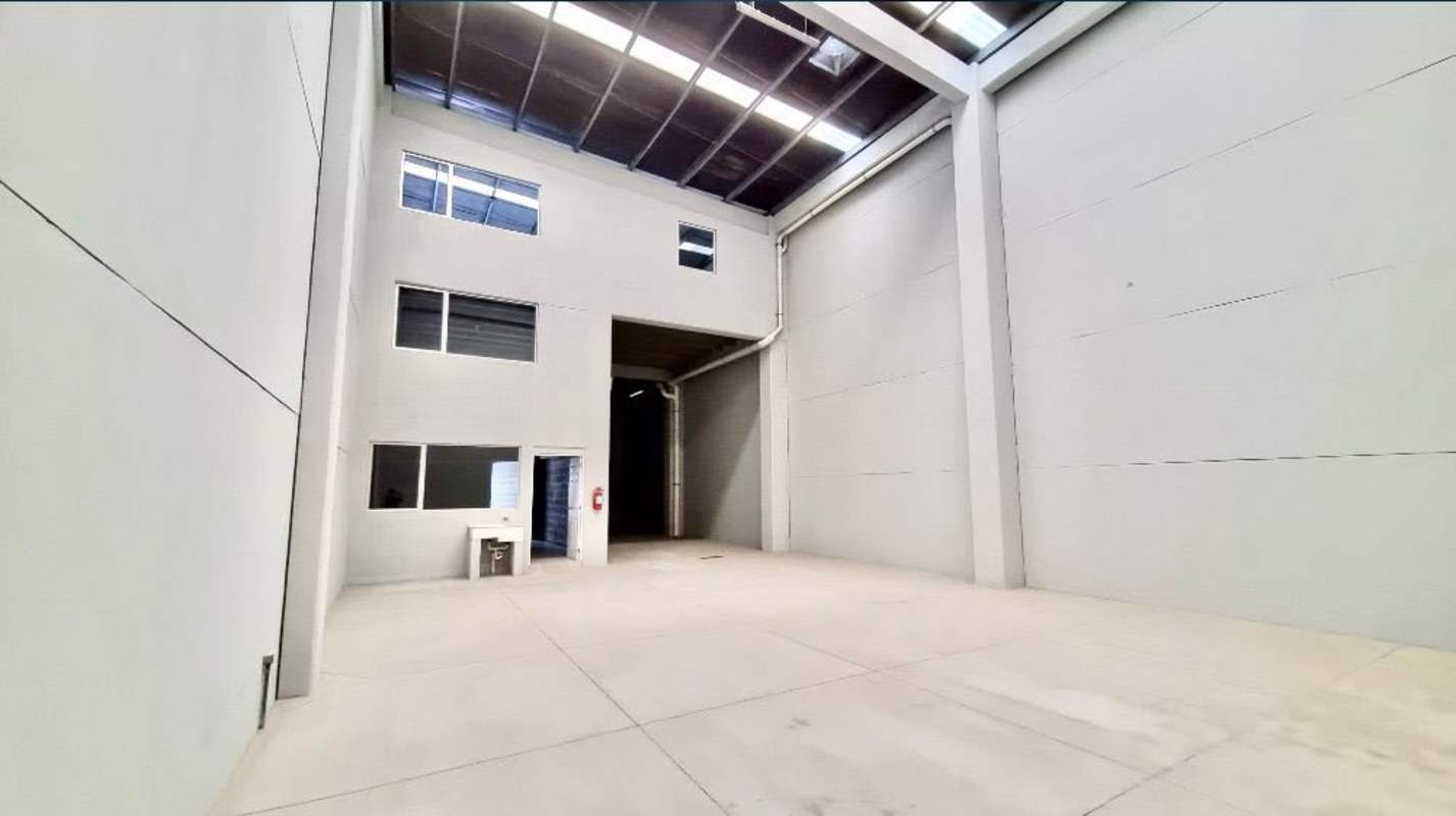 VENDO BODEGA EN Z.14 DE MIXCO, INGRESO PARA CONTENEDOR |  Espacio, 651469.00 en Zona 4