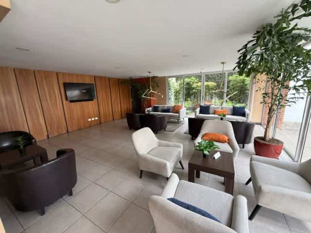 Rento Apartamento en Zona 15 EDIFICIO MODERNO Z.15 Vista Hermosa 1 | 2 Recamaras por 197500.00 en Zo