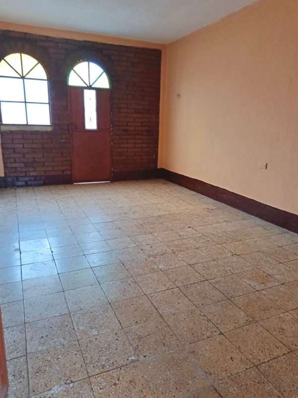 VENDO AMPLIA CASA EN COLONIA MONTSERRAT 1 ZONA 4 DE MIXCO | 12 Recamaras por 1675000.00 en Zona 4