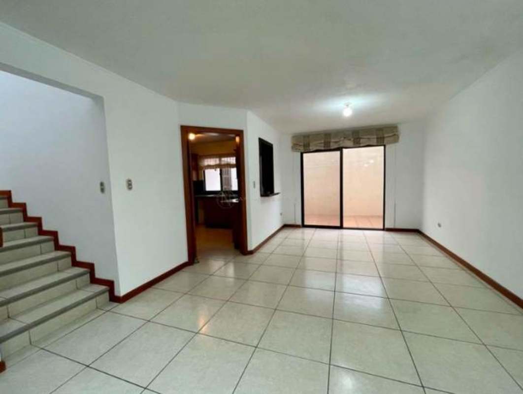 VENDO BONITA CASA DE 2 NIVELES EN CAES KM  19.9 | 3 Recamaras por 145000.00 en Carretera a El Salvad