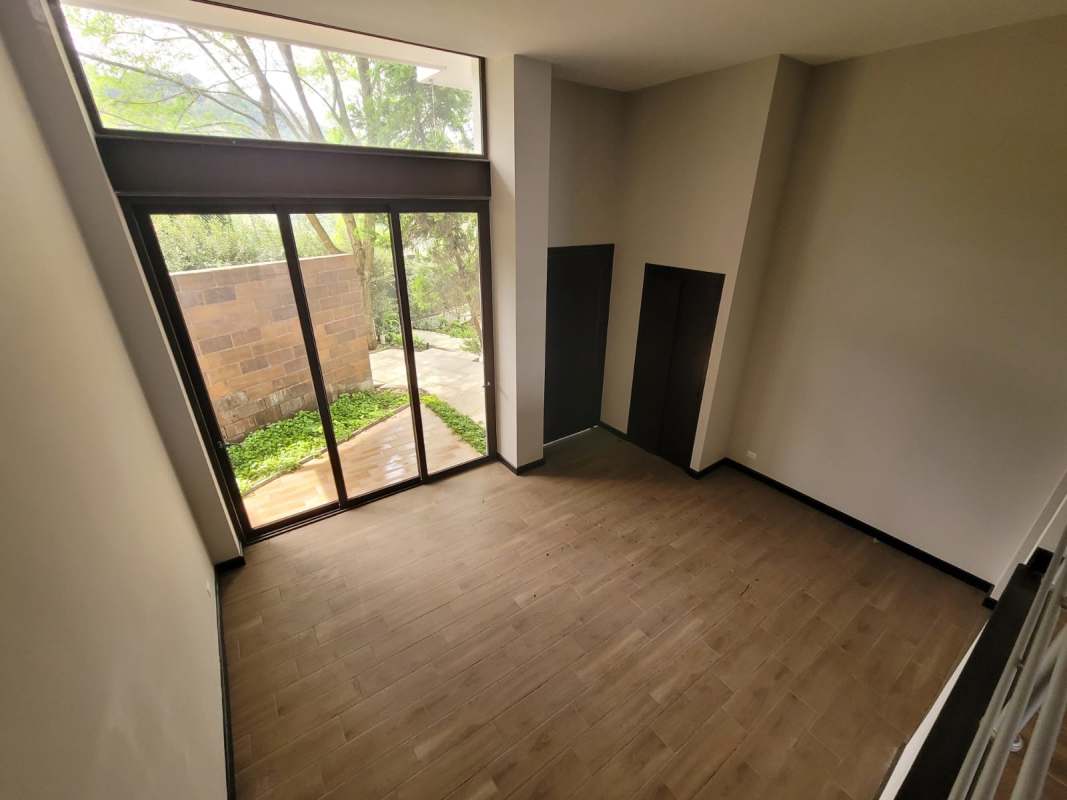 Casa en venta en zona 16 VH4 | 3 Recamaras por 375000.00 en Zona 16