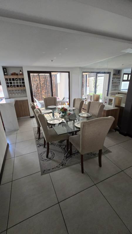 VENDO CASA EN CONDOMINIO CASA MERIDA CONDADO NARANJO | 4 Recamaras por 395000.00 en Zona 4