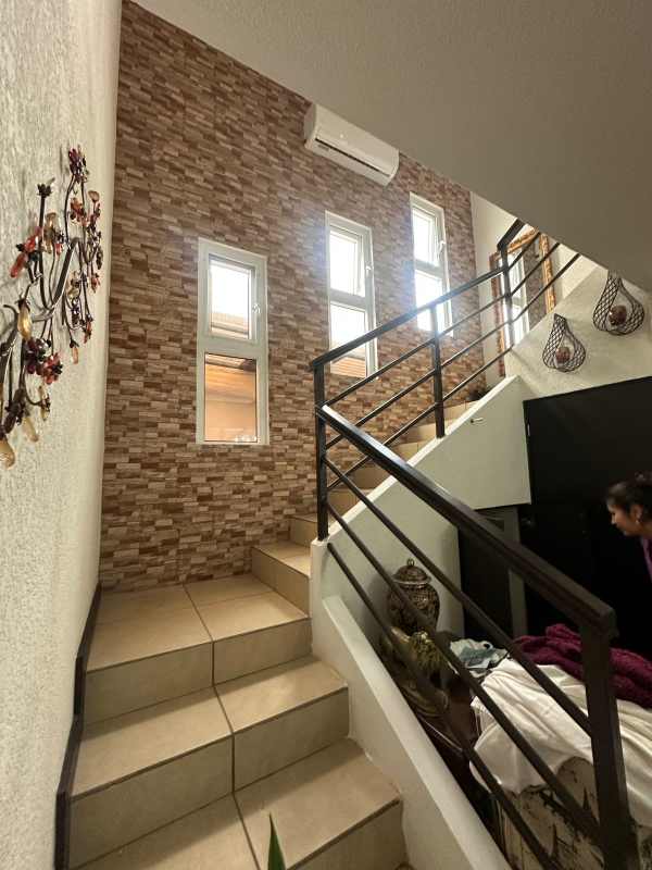 CASA EN VENTA EN ALTOS DE MIRAGE KM 25 CAES | 3 Recamaras por 135000.00 en Carretera a El Salvador