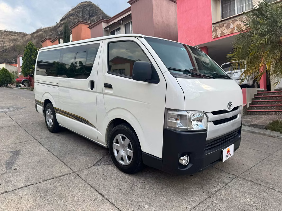 Toyota Hi-Ace 2018 164000 km Diesel Manual en Tegucigalpa | Busito ...