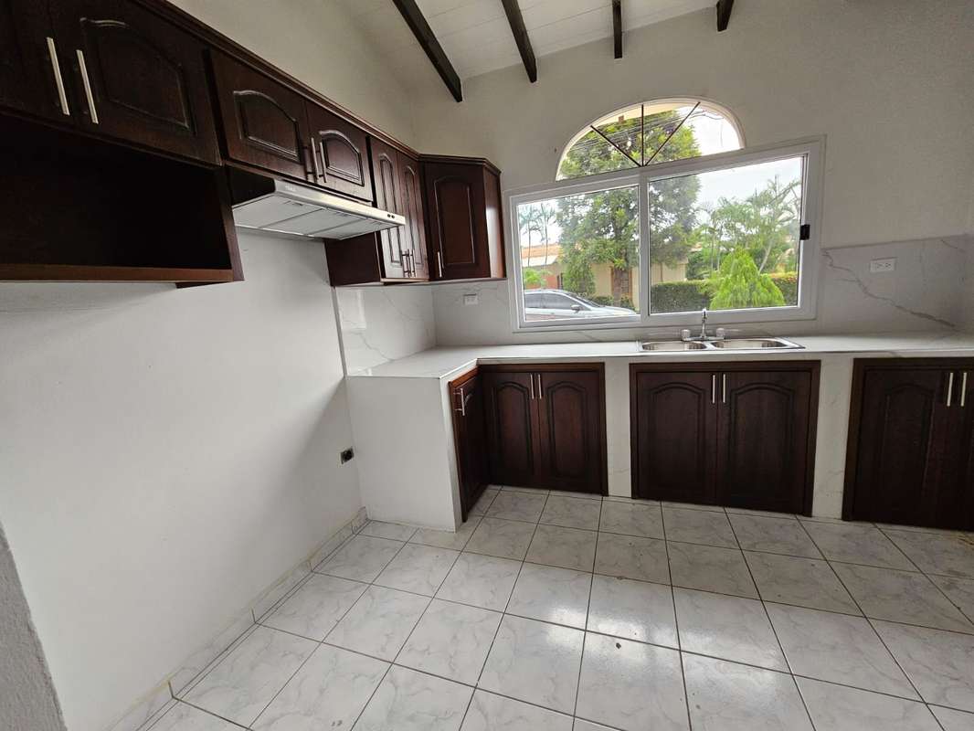 Alquiler de Casas en San Pedro Sula | Se Alquila Casa En Sector Blvd de ...