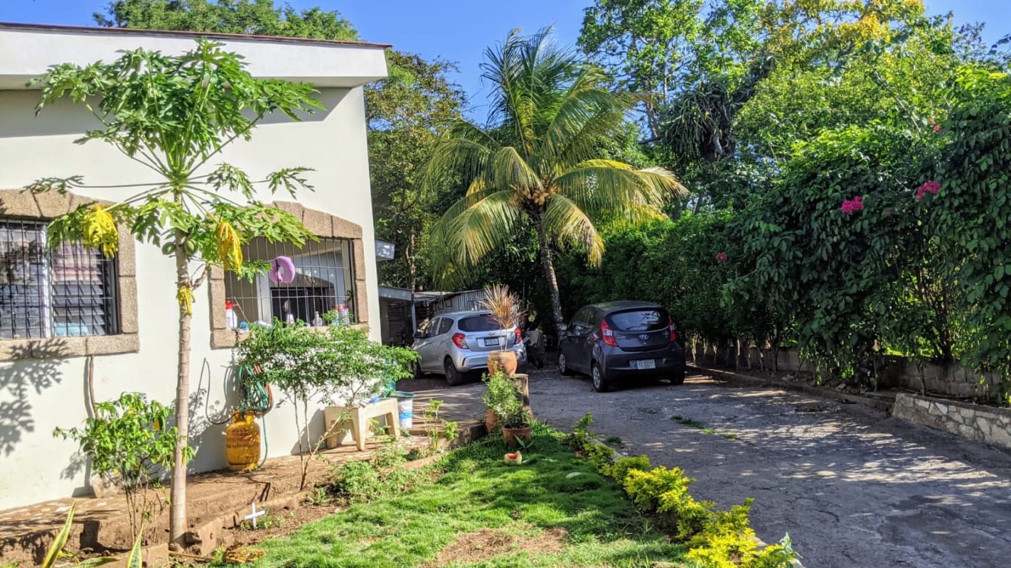 Houses in Managua For Sale SE VENDE C. A MASAYA KM. 18.5 CASA