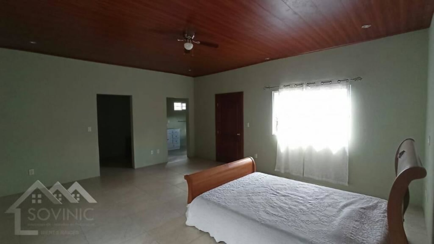 Se Venden Casa En Kilómetro 11½ Carretera Vieja León - acabados de Lujo