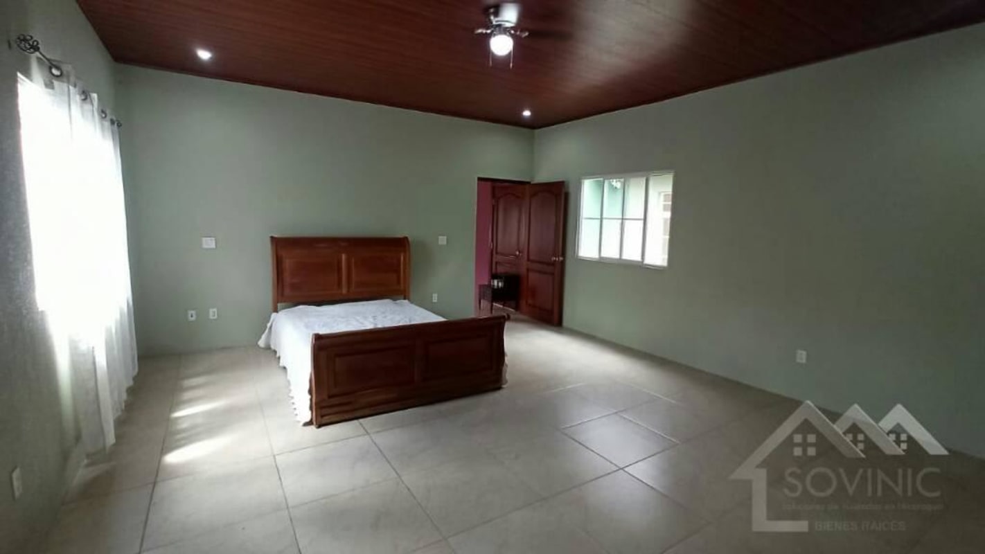 Se Venden Casa En Kilómetro 11½ Carretera Vieja León - acabados de Lujo