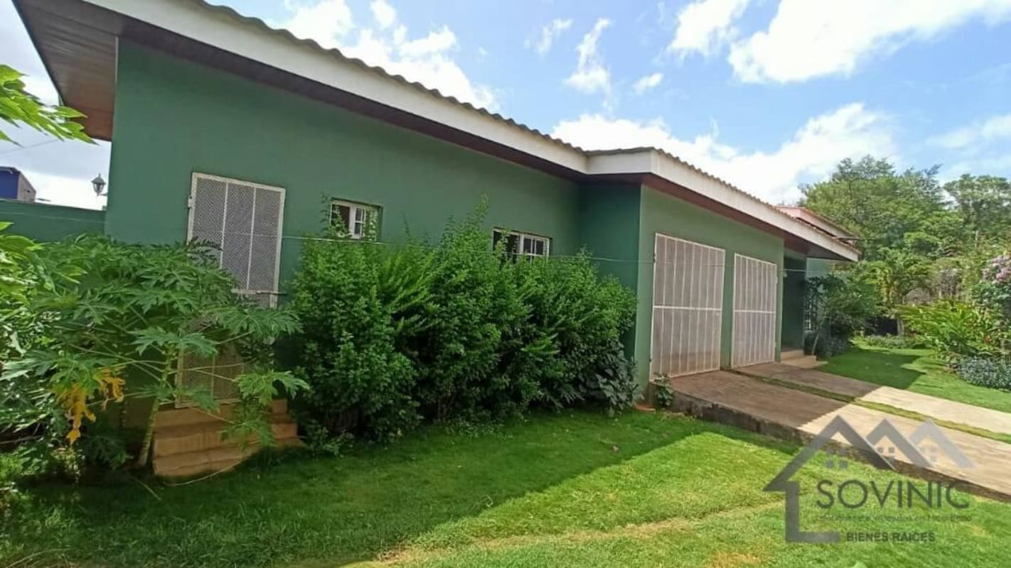 Se Venden Casa En Kilómetro 11½ Carretera Vieja León - acabados de Lujo