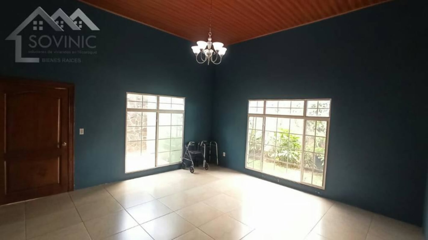 Se Venden Casa En Kilómetro 11½ Carretera Vieja León - acabados de Lujo