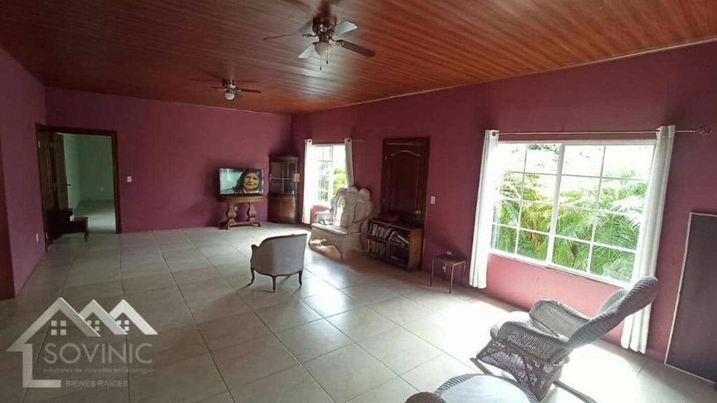 Se Venden Casa En Kilómetro 11½ Carretera Vieja León - acabados de Lujo