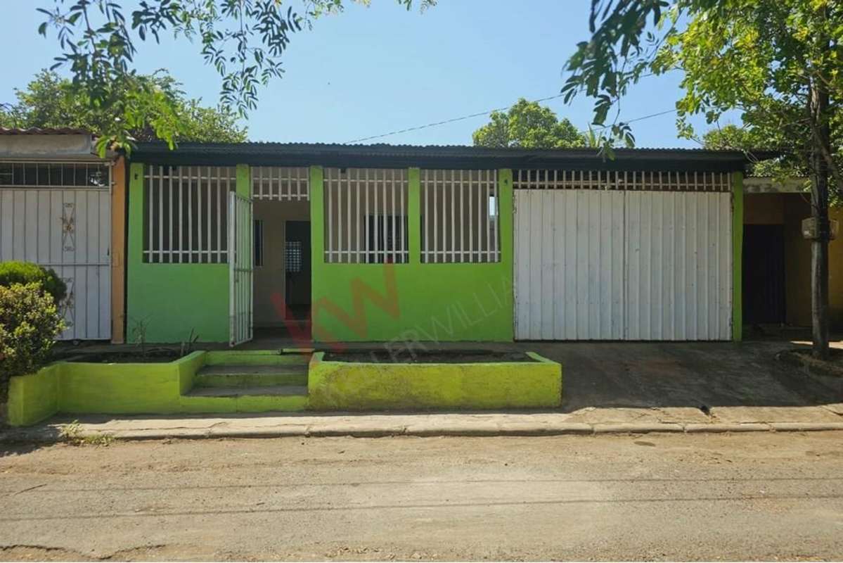 Houses in Carretera Nueva a León For Sale It sells nice house in