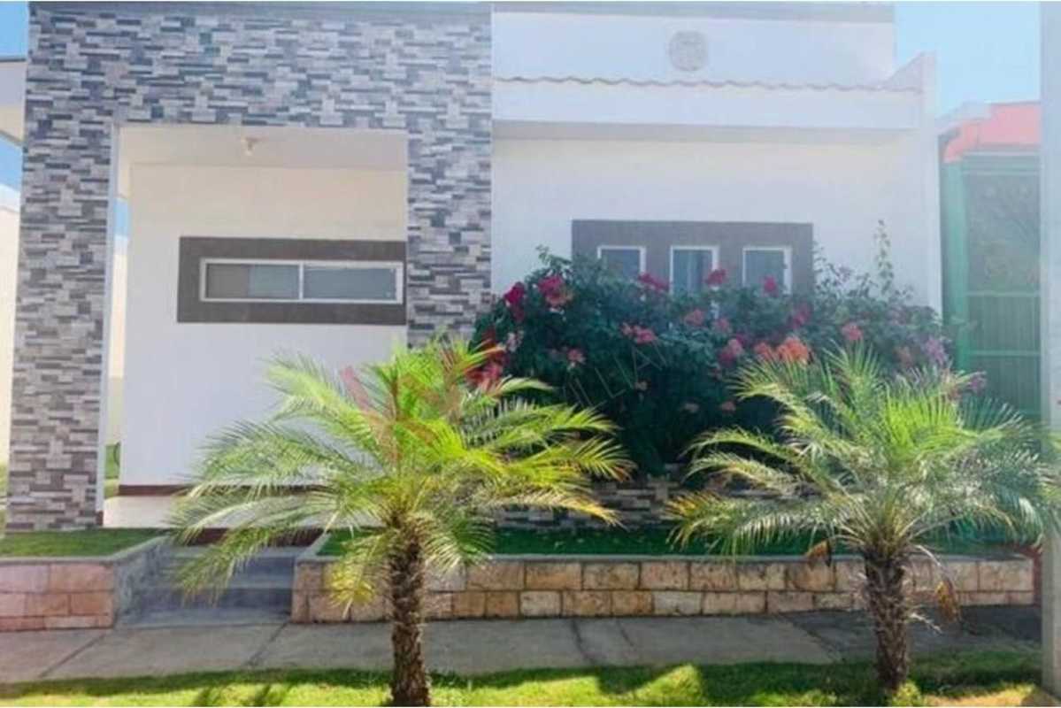 Houses in Carretera Nueva a León For Sale It sells cozy house in