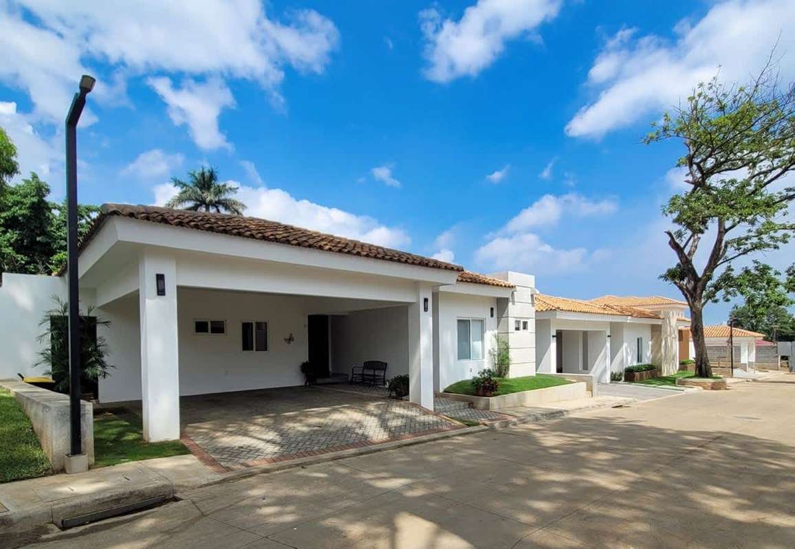 Casa en venta en Santo Domingo | 3 recámaras por 350000.00 en Santo Domingo