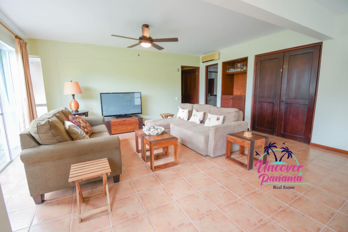 Four-bedroom house for sale in Costa Blanca, Decameron