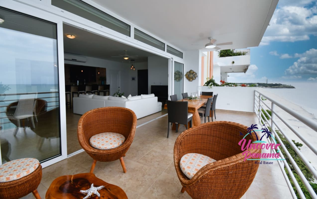 Luxurious Four-Bedroom Beachfront Apartment
