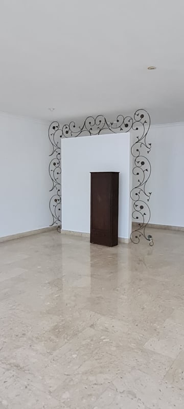 SALE!   CRESTA PALACE $300K PRICE BELOW APPRAISAL