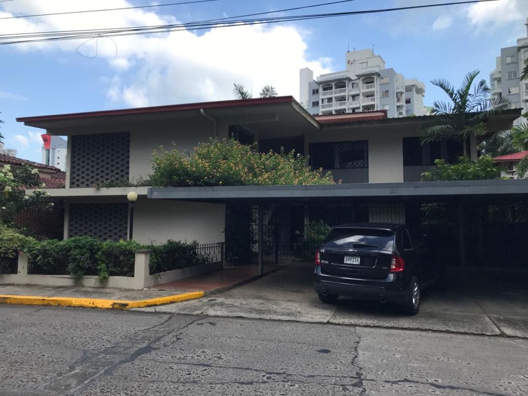 Venta de Edificio de 3 apartamentos en La Cresta, Bella Vista 9