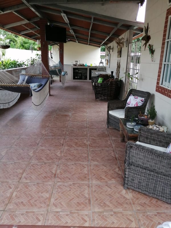 Vendo hermosa casa en Coronado 600K. VA