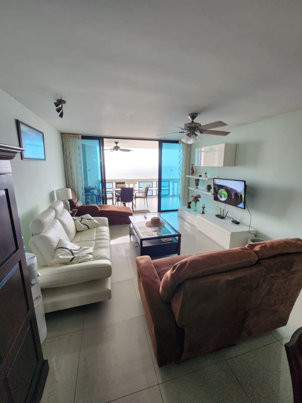 Condo Frente del Mar en Coronado Country Club 2 rec. + oficina
