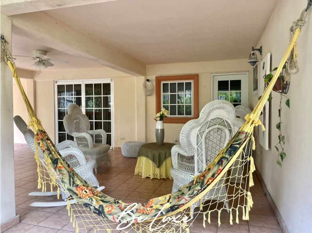 VENTA DE CASA DUPLEX, ALBROOK (4)