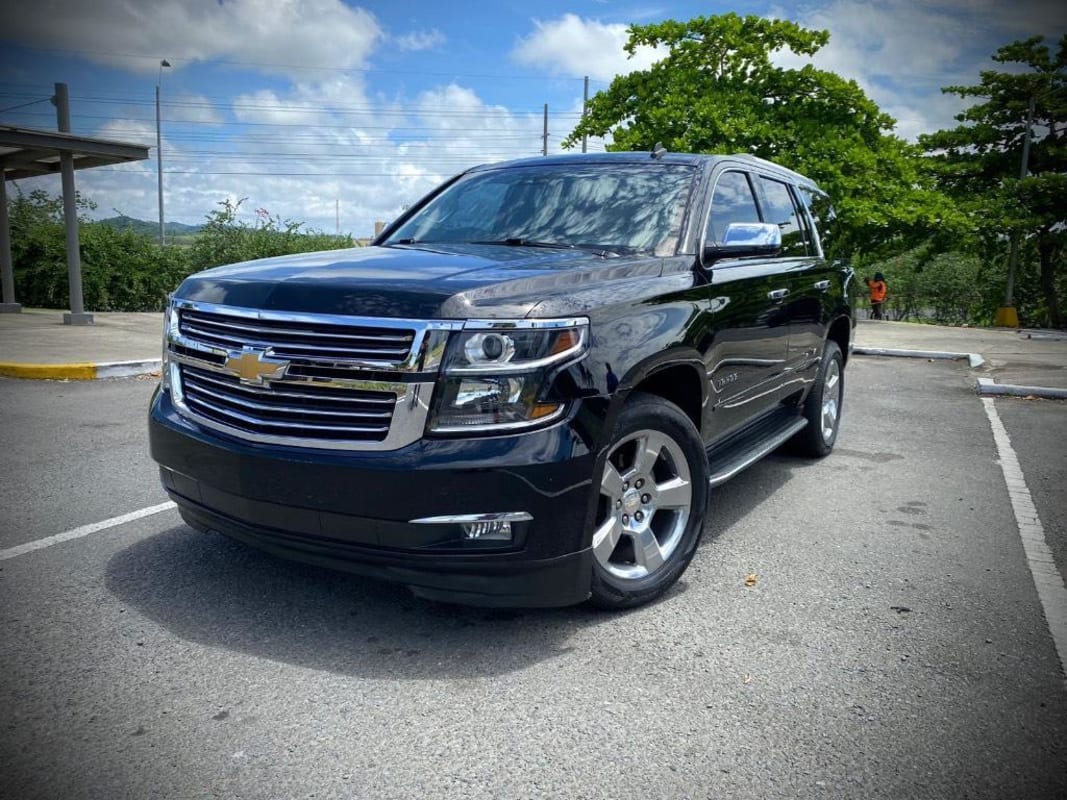 Chevrolet Tahoe 2017 99893 km Gasolina Automática en Los Angeles