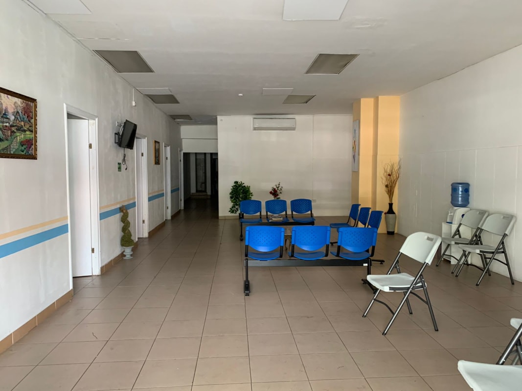 Alquiler Local259.25 mts2 Tumba MuertoEdificio The Century Tower