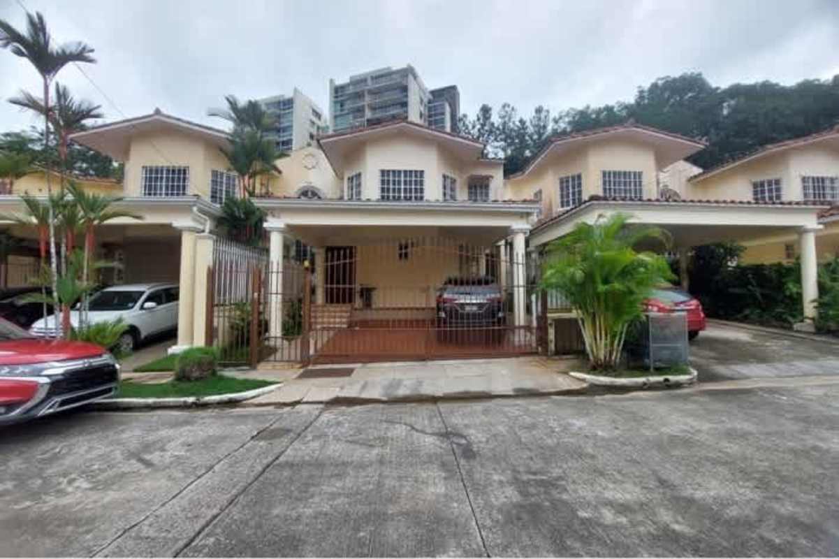 Venta de casa en Green Valley Albrook 3 Recamaras por 395000.00 en Ancón