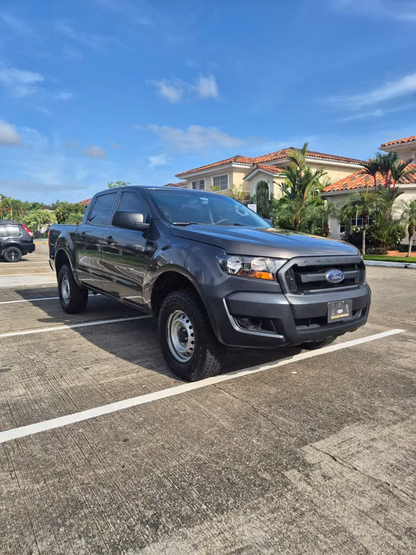 Ford Ranger 2022 59000 km Diesel Manual in Costa del Este | FORD RANGER XL