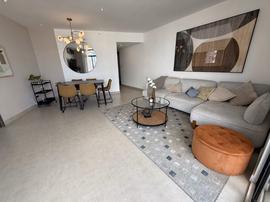 145 m² Amoblado| Cuarto+baño de empleada | El Cangrejo