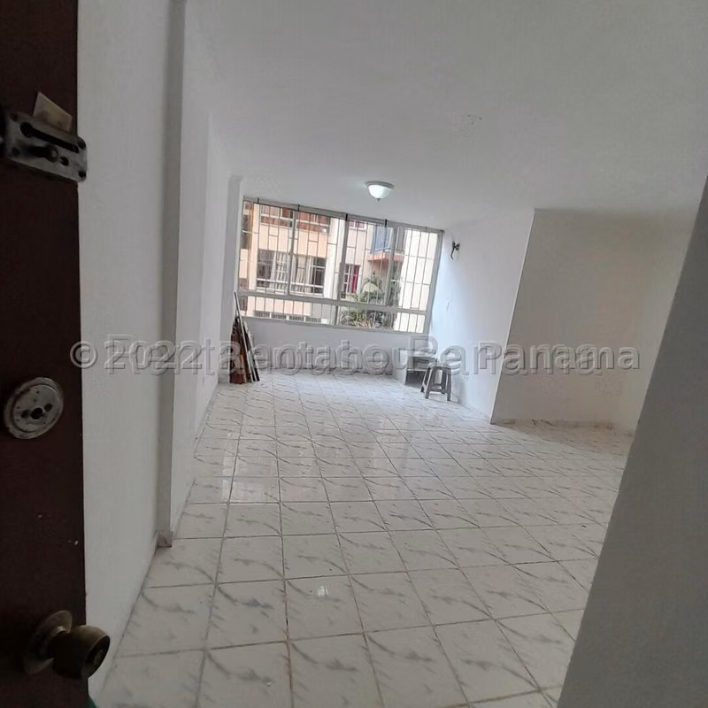 Apartamento en Alquiler en Carrasquilla RJ