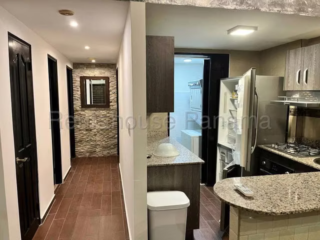 J2262GRR Alquiler de Apartamento en Albrook