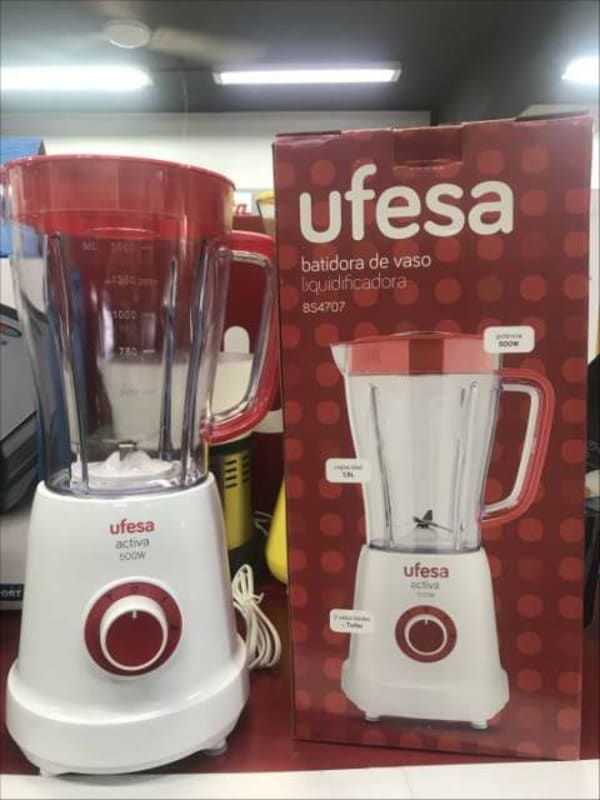 Kitchen 1.5 litre Ufesa blender Paraguay