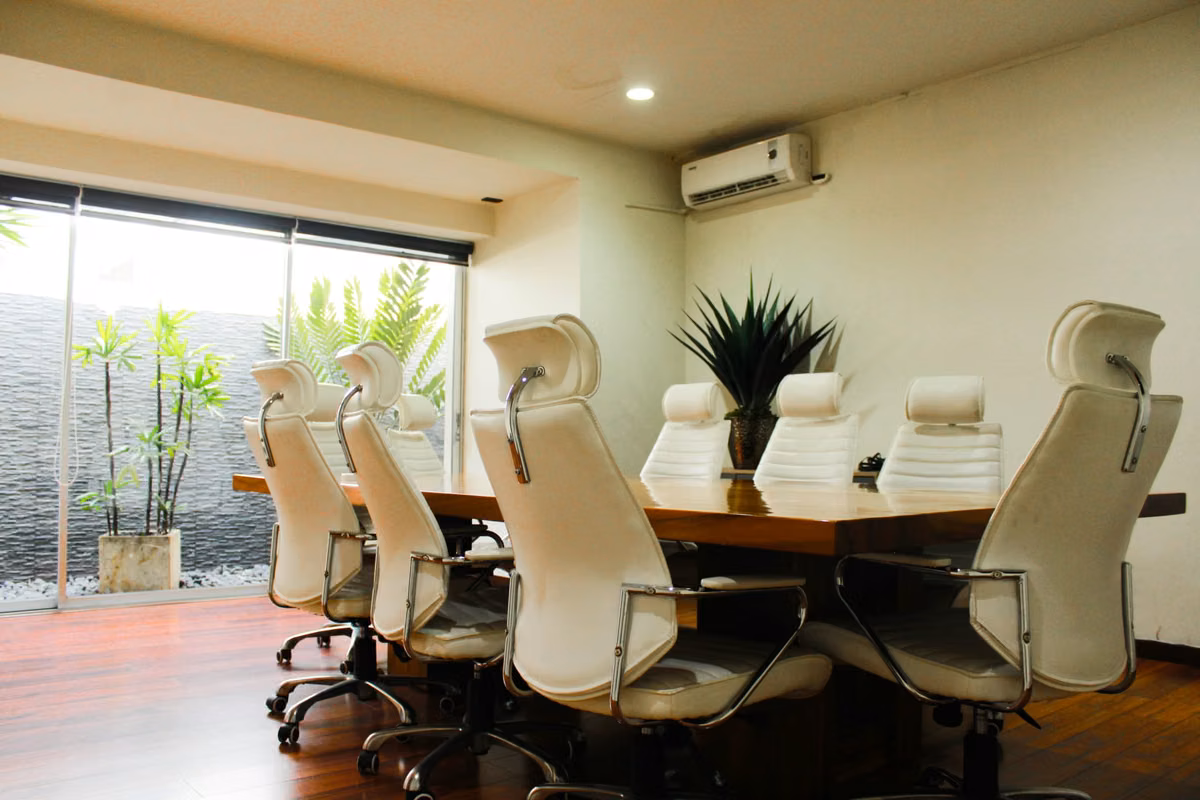 Business property in San Salvador Corporate building with the best
