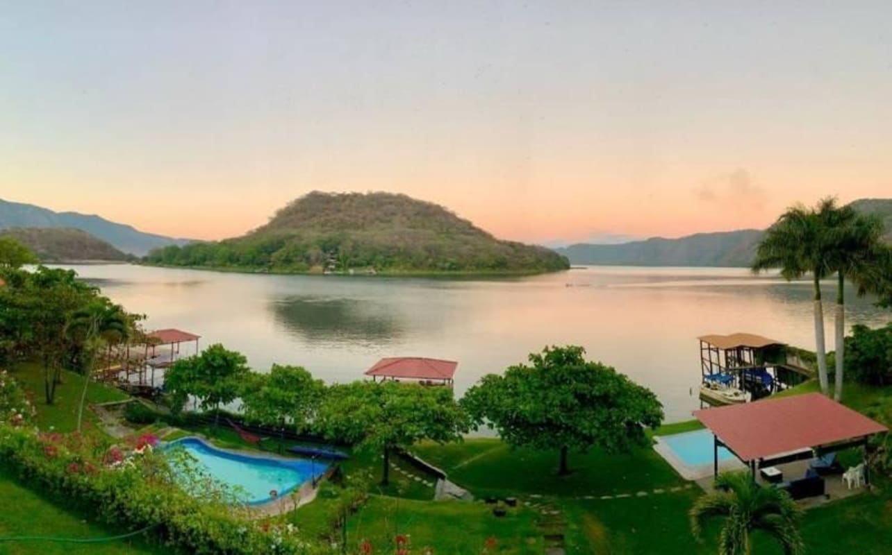 Propiedades de playa San Salvador venta VENDO 2 CASAS EN EL LAGO DE