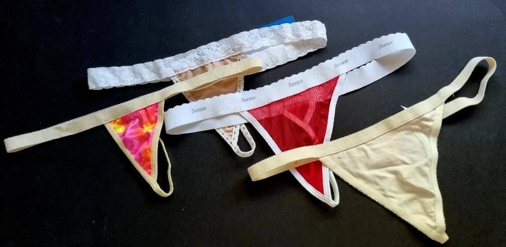 Tangas finas clearance
