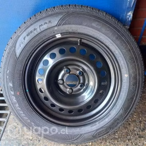 1 llanta con neumático nuevos Nissan XTrail