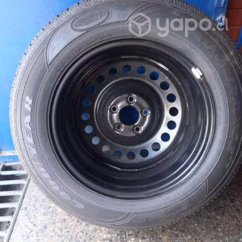 1 llanta con neumático nuevos Nissan XTrail