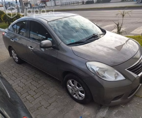 Nissan versa 2013