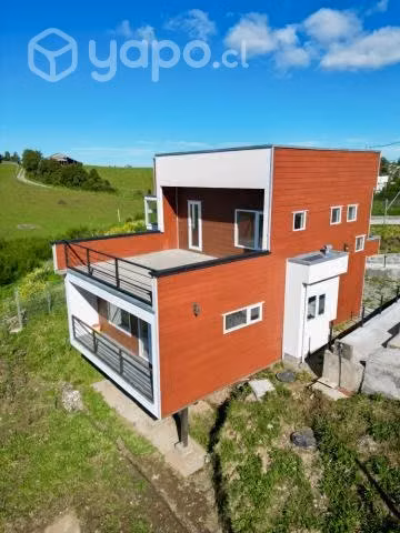 Casa Dos Pisos/ Lomas De Ten-ten/ Castro