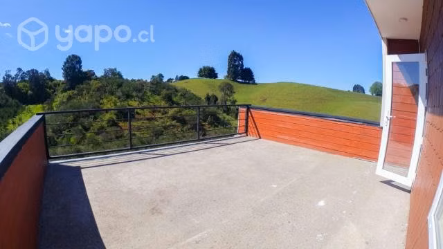 Casa Dos Pisos/ Lomas De Ten-ten/ Castro
