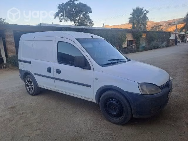 Camioneta 1.3 petrolera combo van