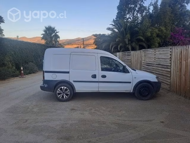 Camioneta 1.3 petrolera combo van