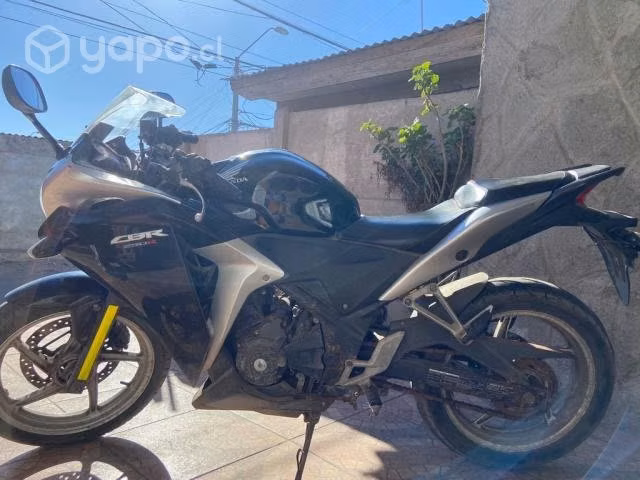 Honda C.B,R-250cc