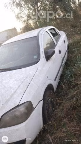 Vendo astra 2004