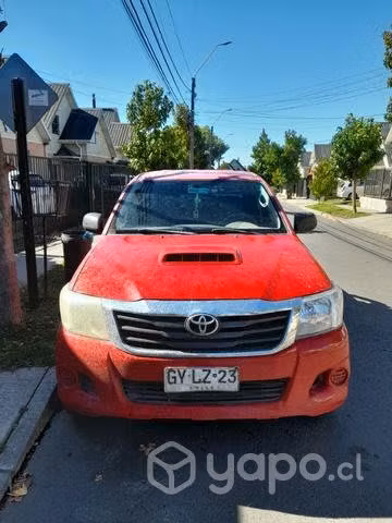 Camioneta Toyota Hilux - Imagen 3