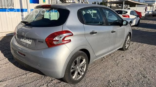 Peugeot 208 2015 - Imagen 3