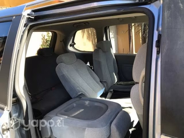 Kia motors carnival 2013